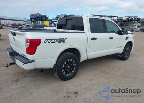 2017 Nissan Titan Pro-4X z USA, uszkodzony, nr VIN 1N6AA1E53HN537792